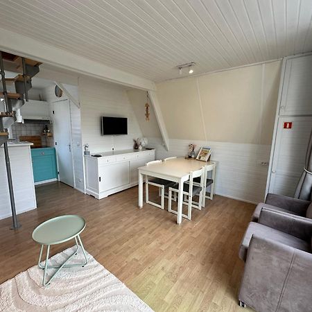 Gezellige Chalet In Nieuwpoort - Opkuis Inbegrepen In De Prijs Oostduinkerke Exteriör bild