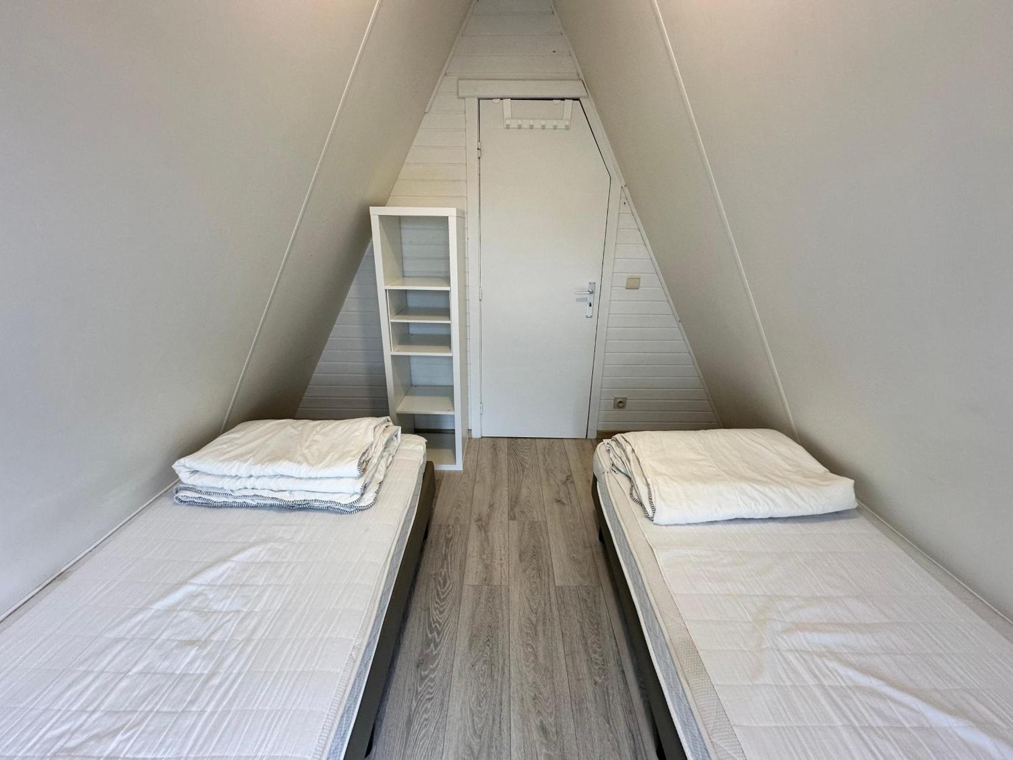 Gezellige Chalet In Nieuwpoort - Opkuis Inbegrepen In De Prijs Oostduinkerke Exteriör bild