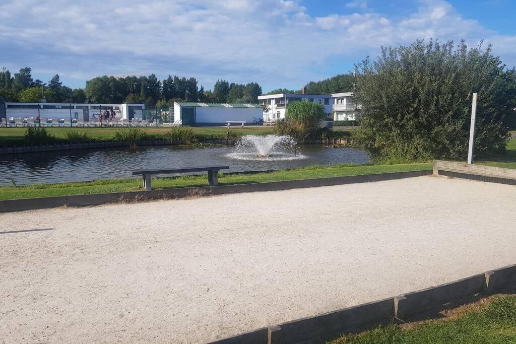Gezellige Chalet In Nieuwpoort - Opkuis Inbegrepen In De Prijs Oostduinkerke Exteriör bild